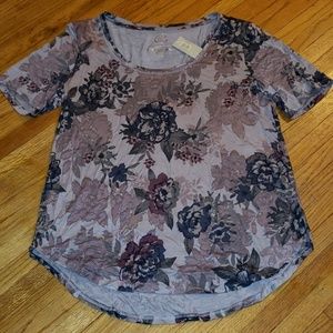 Maurice's floral 24/7 tee shirt top